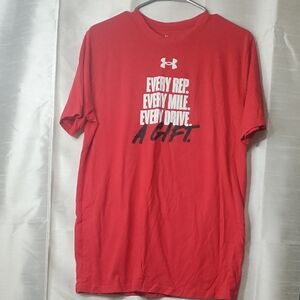 Under Armour Red Short Sleeve Tee Athletic‎ Wear